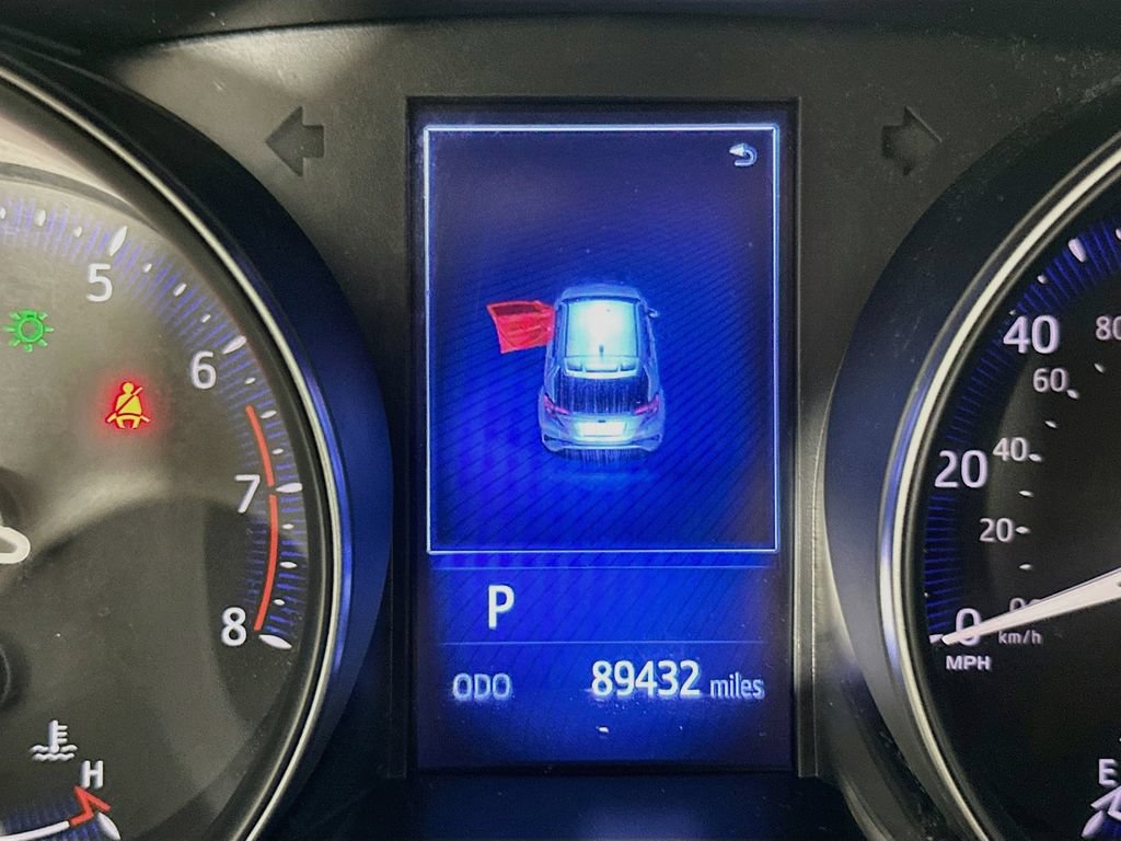 Used 2018 Toyota C-HR XLE FWD image 26