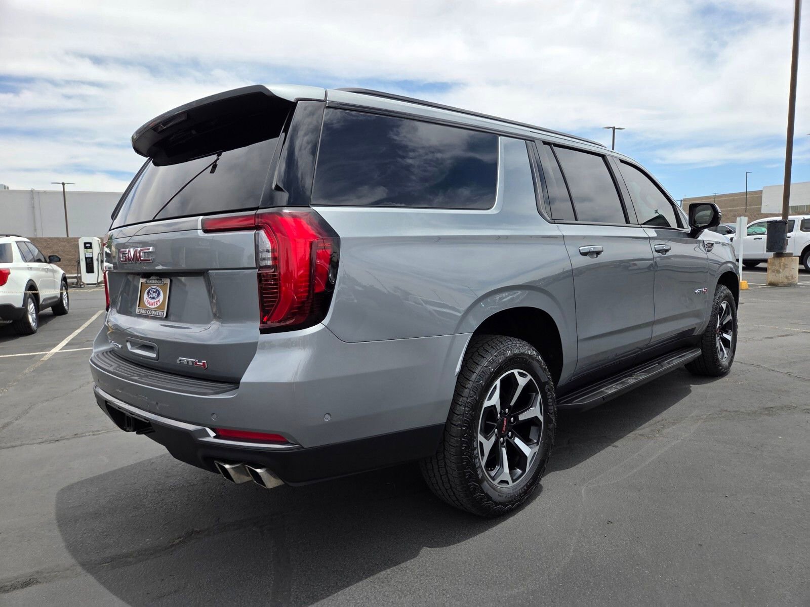 Used 2026 GMC Yukon XL AT4 w/ LPO, Floor Liner Package AWD/4WD image 6