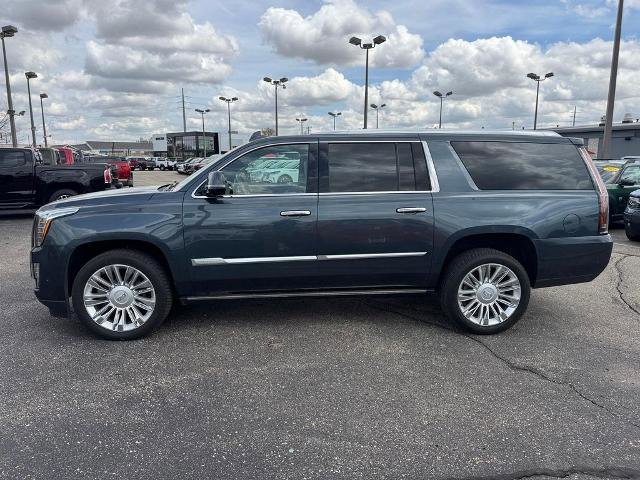 Used 2019 Cadillac Escalade ESV Platinum AWD/4WD image 3