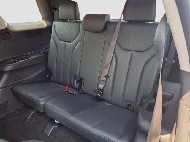 Used 2025 Hyundai Palisade SEL FWD image 23