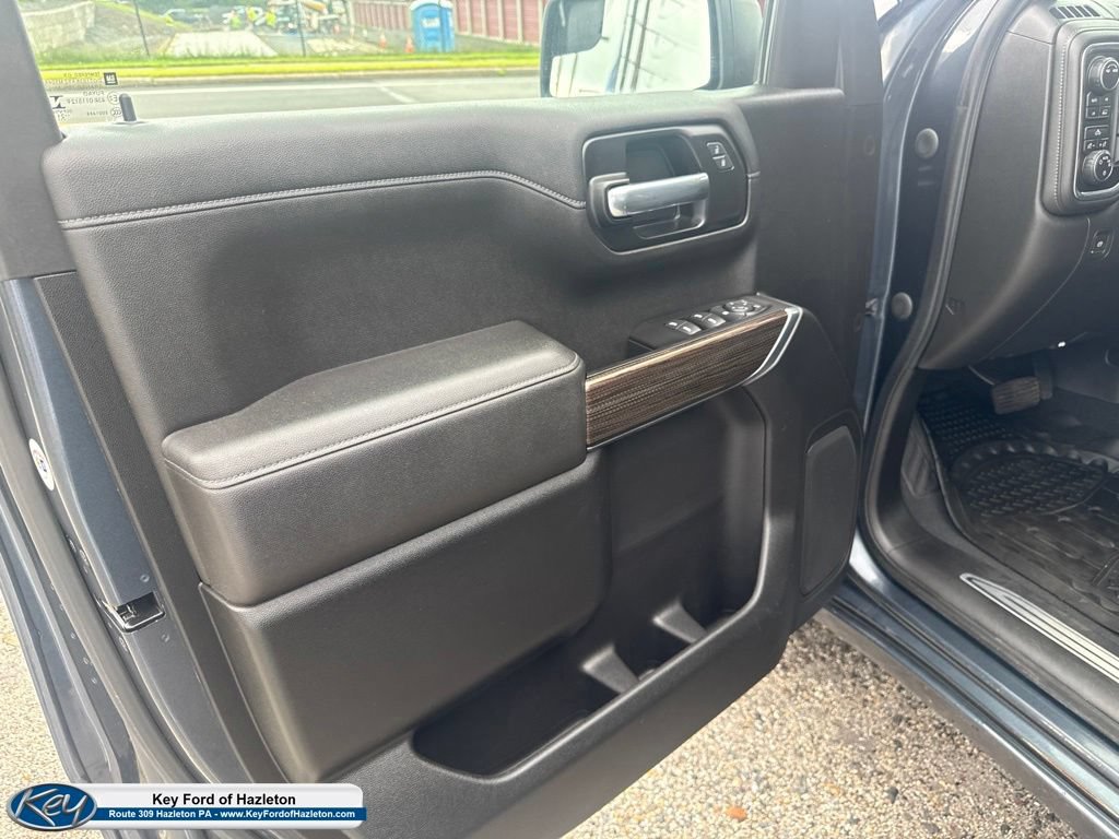Used 2021 Chevrolet Silverado 1500 LT AWD/4WD image 17