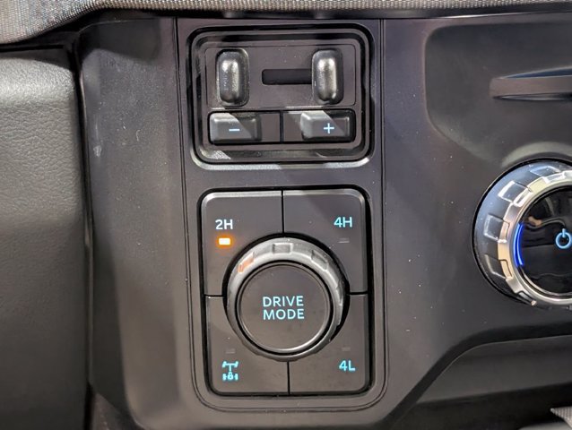 Certified 2024 Ford F250 Platinum w/ FX4 Off-Road Package AWD/4WD image 8