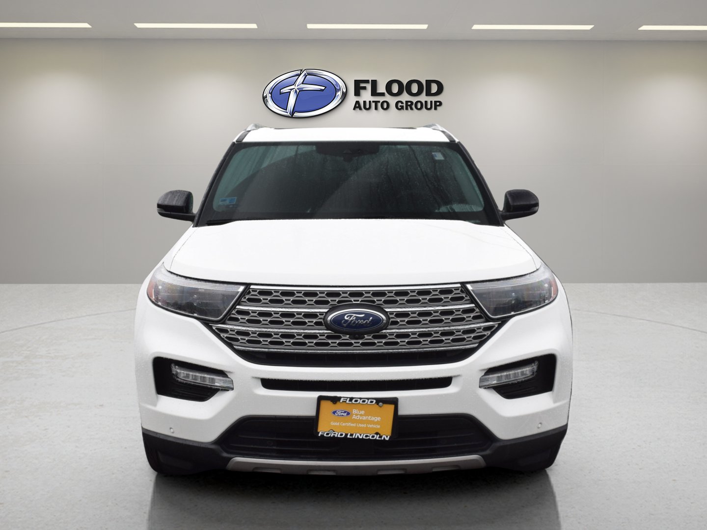 Certified 2023 Ford Explorer Limited w/ Equipment Group 301A AWD/4WD image 2