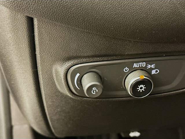 Used 2024 Chevrolet Equinox LT FWD image 16