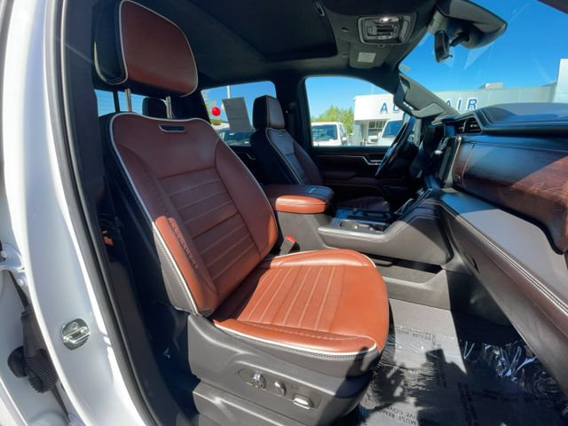 Used 2024 GMC Sierra 3500 Denali Ultimate AWD/4WD image 35