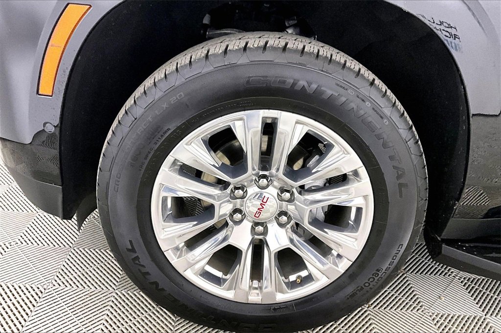 Used 2025 GMC Yukon Denali image 7