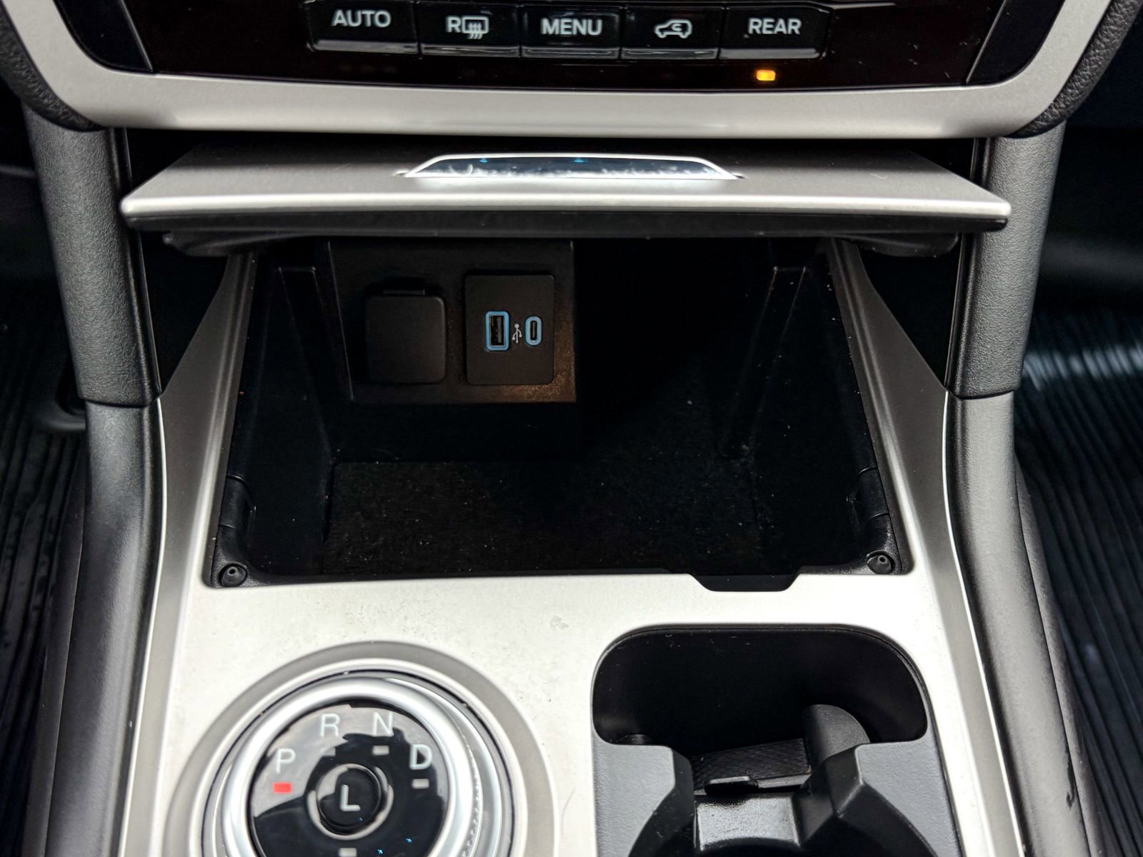 Certified 2023 Ford Explorer XLT image 29