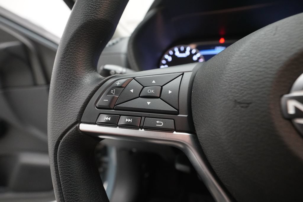 Used 2025 Nissan Sentra SV FWD image 17