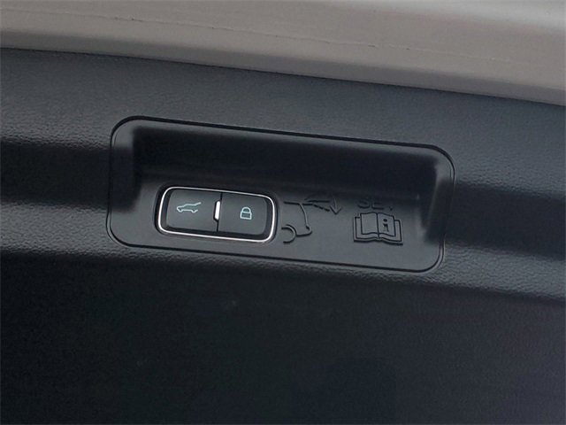 Certified 2023 Ford Explorer XLT w/ Equipment Group 202A image 7