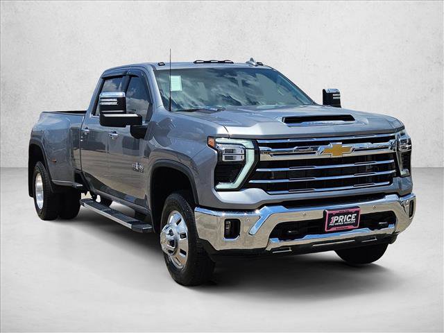 Used 2026 Chevrolet Silverado 3500 LTZ w/ LTZ Texas Edition AWD/4WD image 3
