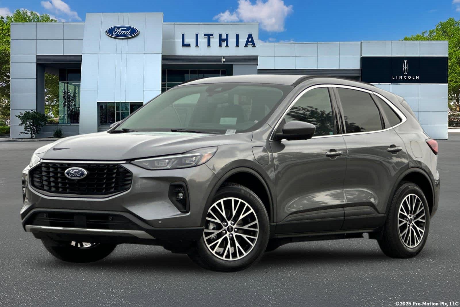 Certified 2025 Ford Escape SE w/ PHEV Premium Package video 1