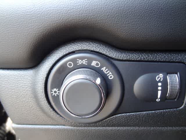 Used 2025 Dodge Durango GT RWD image 20