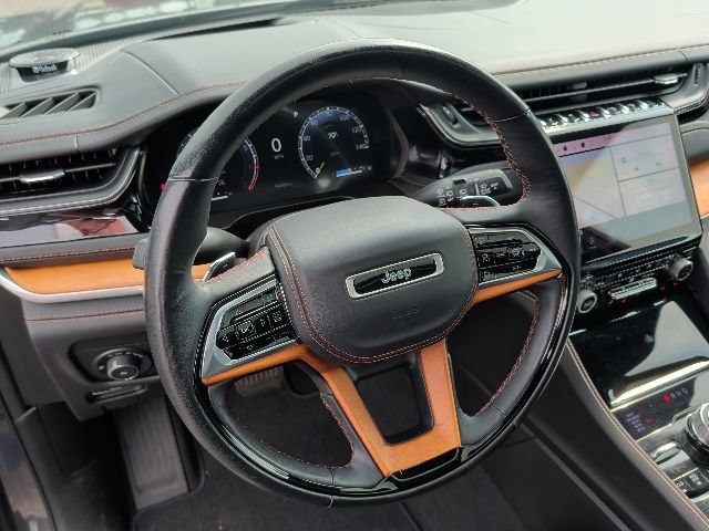 Used 2022 Jeep Grand Cherokee Summit AWD/4WD image 19
