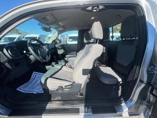 Used 2017 Toyota Tacoma SR image 11