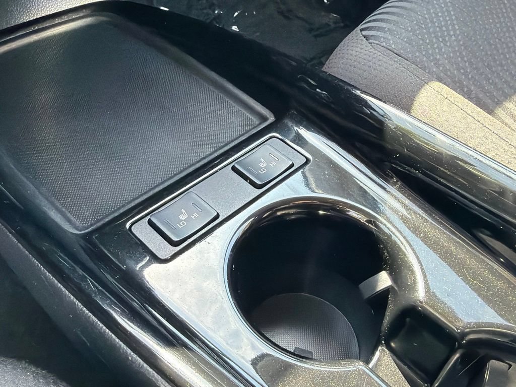 Used 2020 Toyota Prius Prime LE FWD image 28
