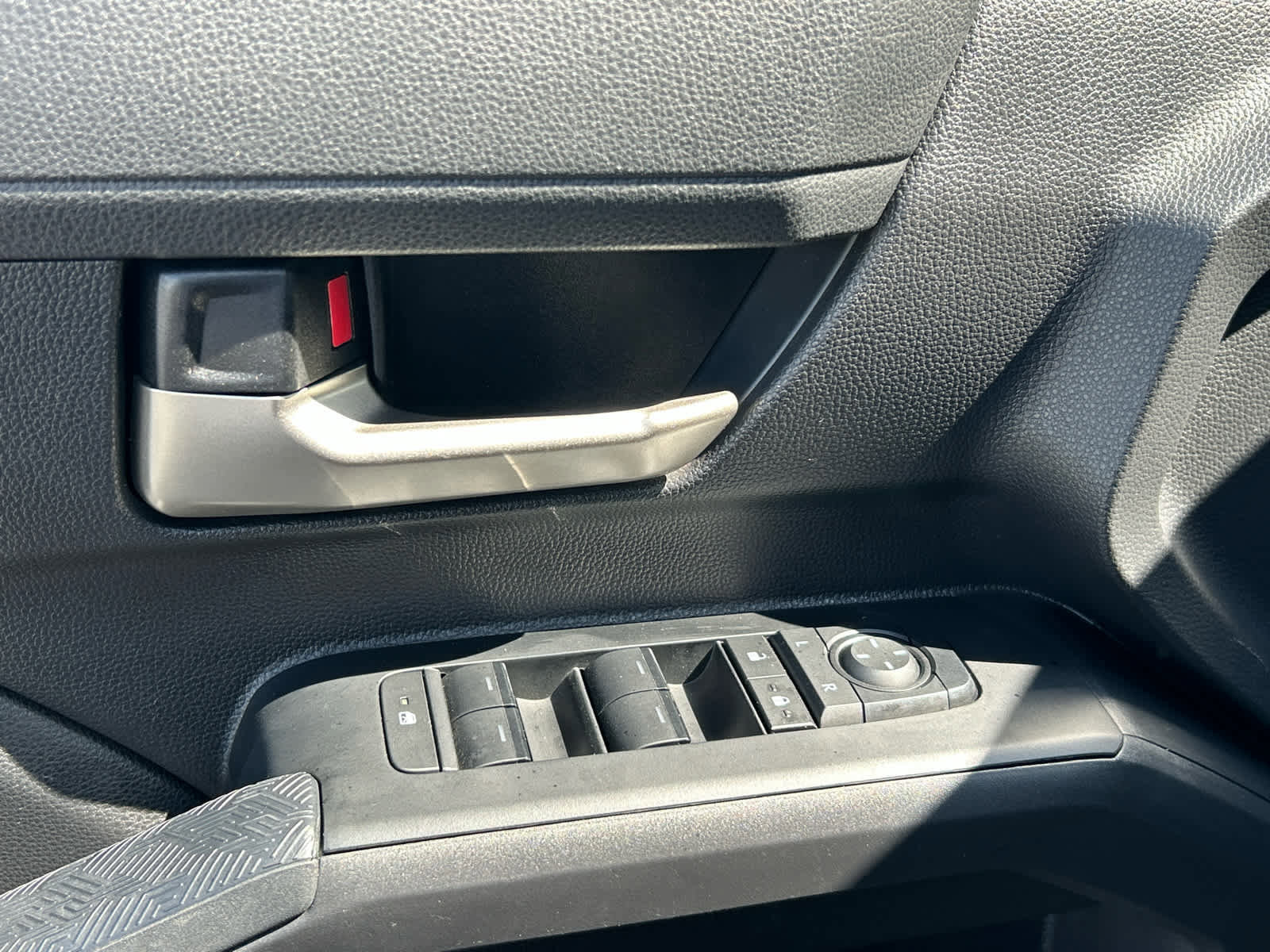 Used 2025 Toyota Tacoma TRD Off-Road image 31