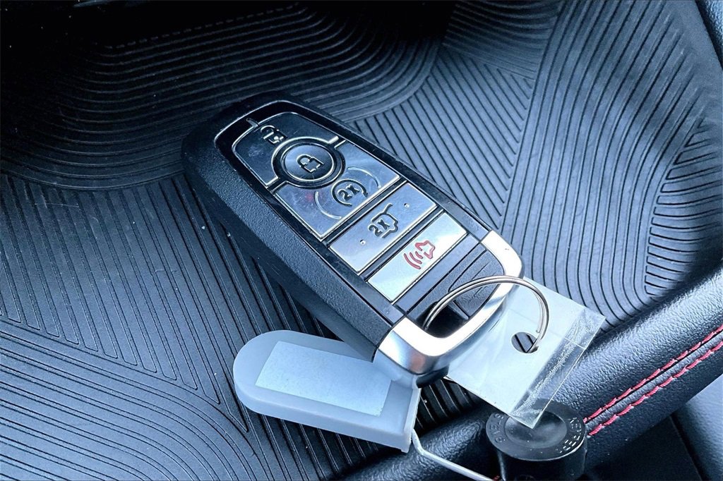 Certified 2025 Ford Explorer ST-Line w/ ST-Line Street Pack image 11