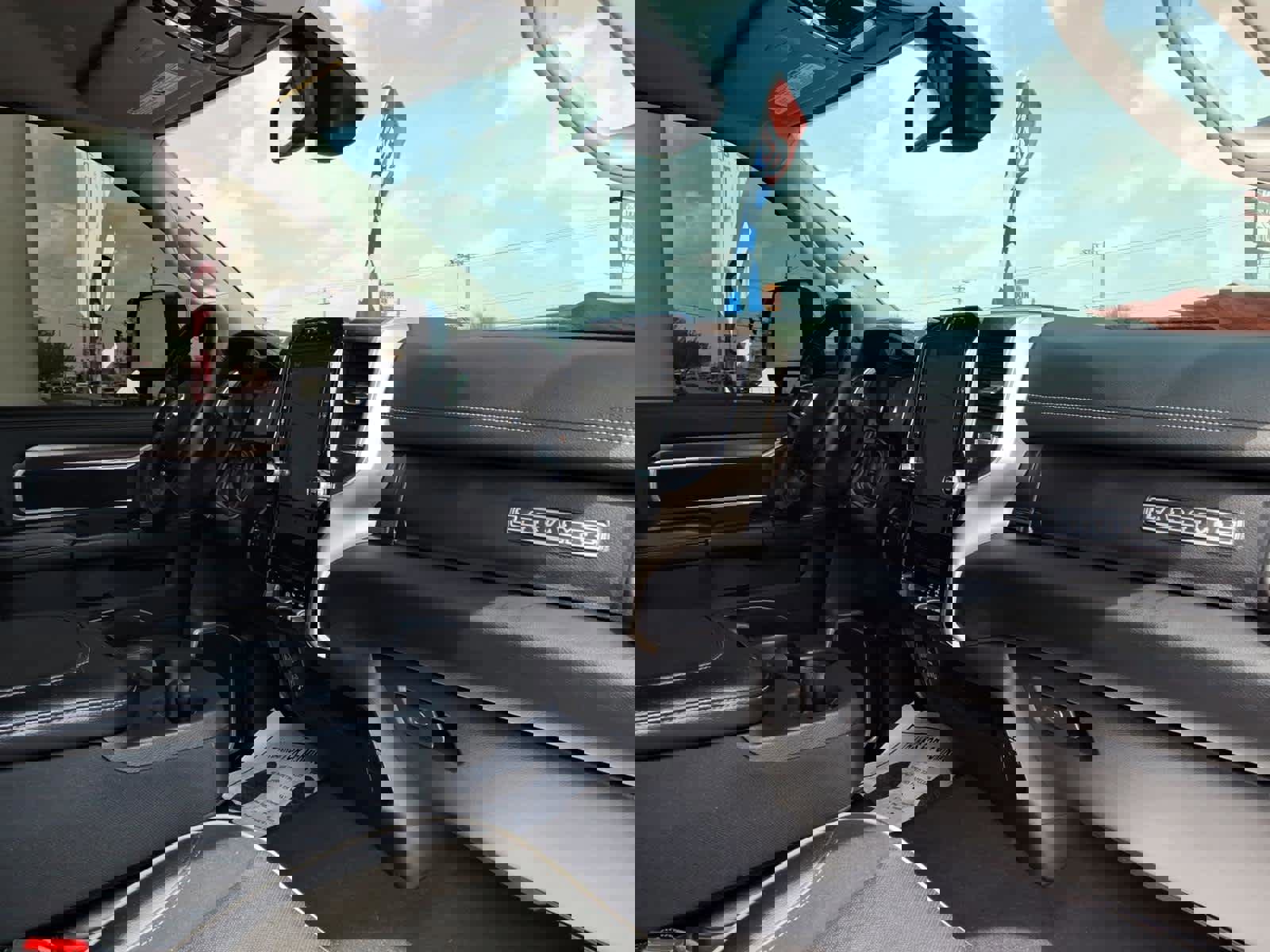 Used 2024 RAM 2500 Laramie image 21