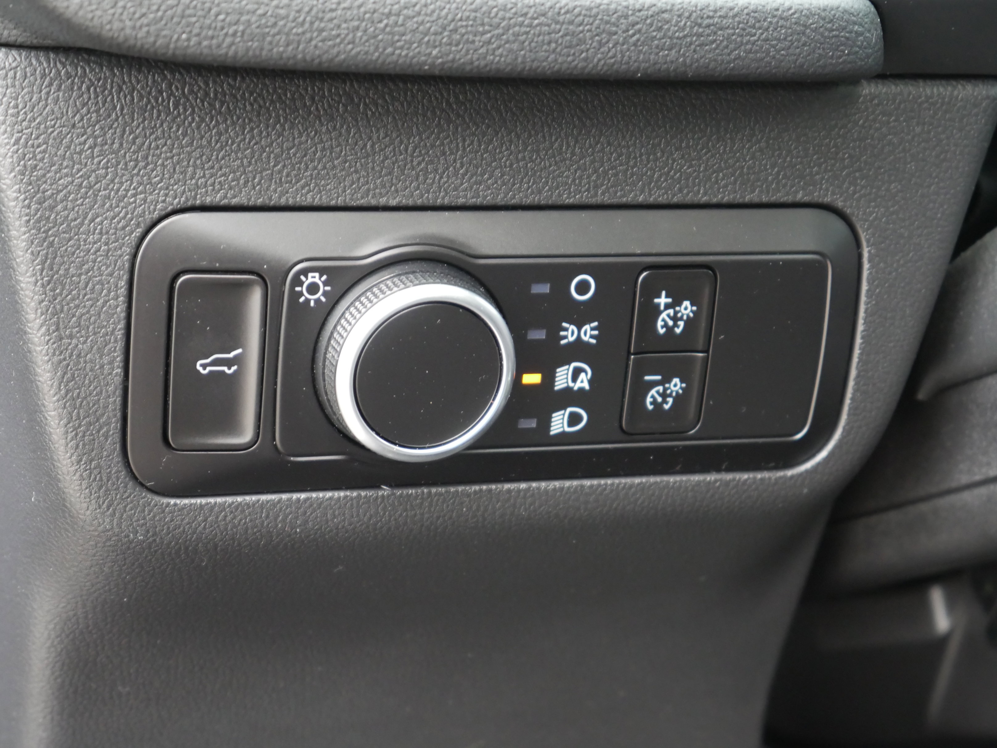 Certified 2022 Ford Escape SE w/ SE Sport Appearance Package AWD/4WD image 6