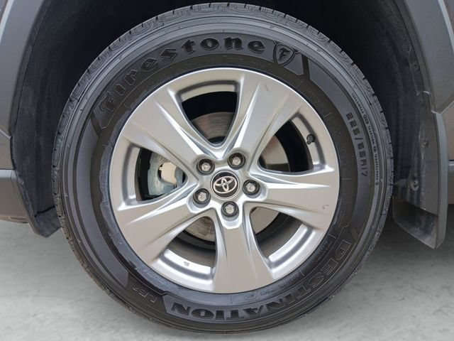 Used 2024 Toyota RAV4 XLE FWD image 24