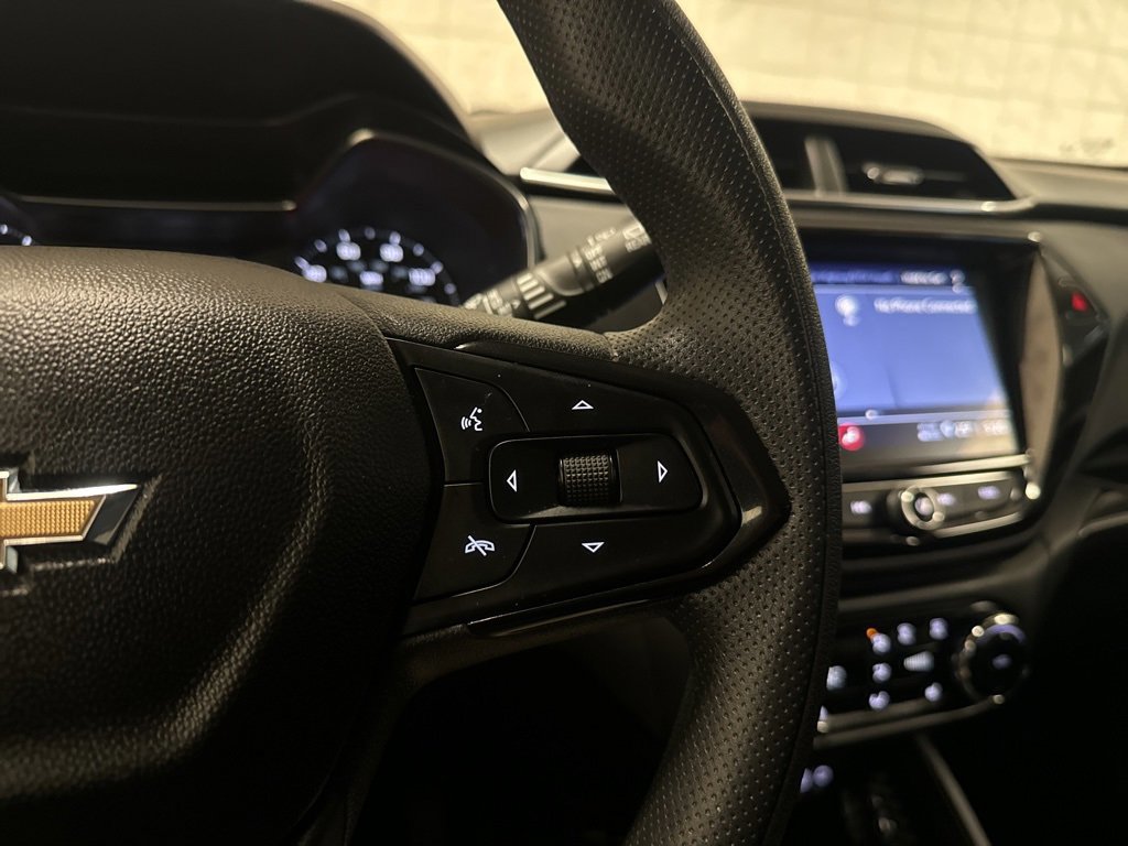 Used 2023 Chevrolet TrailBlazer LT w/ Convenience Package image 39