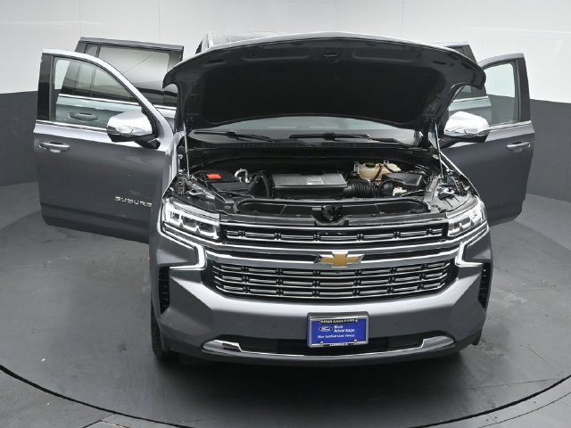 Used 2022 Chevrolet Suburban Premier AWD/4WD image 53