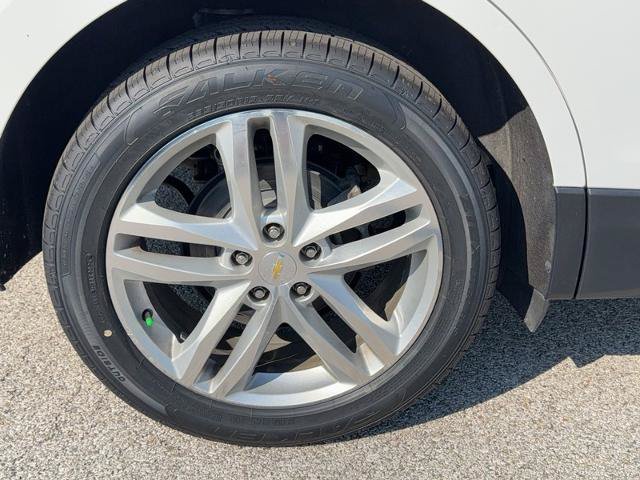Used 2018 Chevrolet Equinox Premier w/ Infotainment II Package AWD/4WD image 6