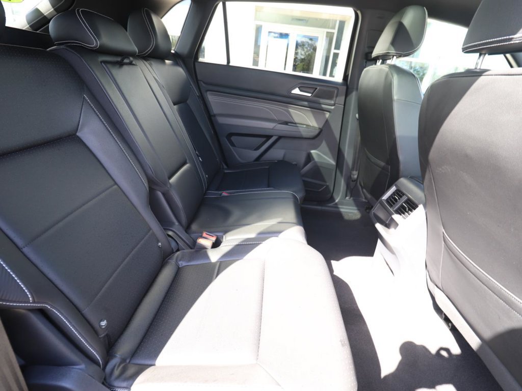 Used 2023 Volkswagen Atlas Cross Sport SE w/ Panoramic Sunroof Package FWD image 25