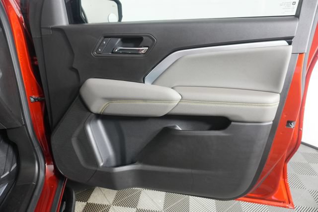 Used 2026 Chevrolet Colorado ZR2 w/ Technology Package AWD/4WD image 35