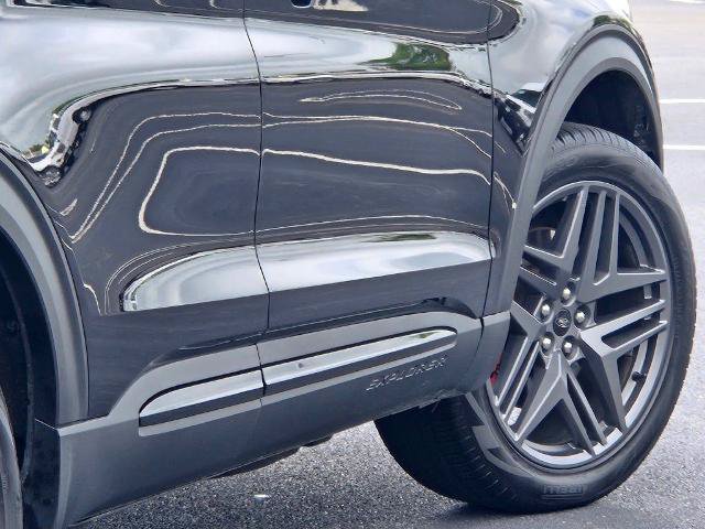 Certified 2025 Ford Explorer ST-Line w/ ST-Line Street Pack AWD/4WD image 14