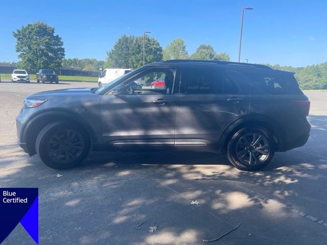 Certified 2024 Ford Explorer XLT w/ Equipment Group 202A RWD image 2