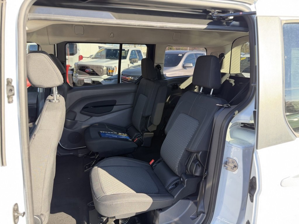Certified 2022 Ford Transit Connect XLT image 17