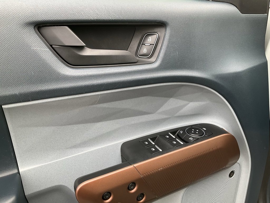 Certified 2022 Ford Maverick Lariat w/ Lariat Luxury Package image 17