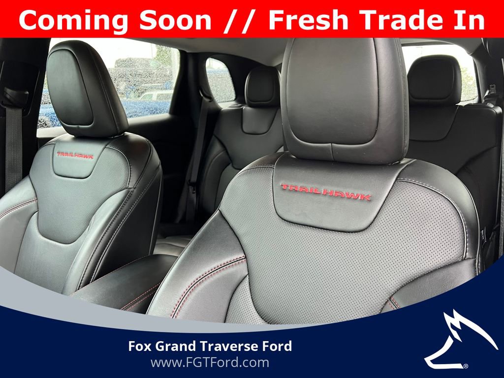 Used 2022 Jeep Cherokee Trailhawk w/ Premium Leather Package AWD/4WD image 13