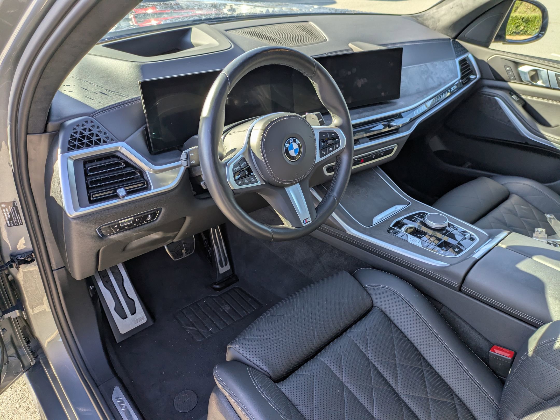 Used 2023 BMW X7 xDrive40i w/ M Sport Package image 14