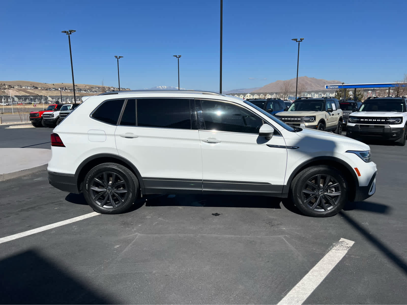 Used 2022 Volkswagen Tiguan SE image 9