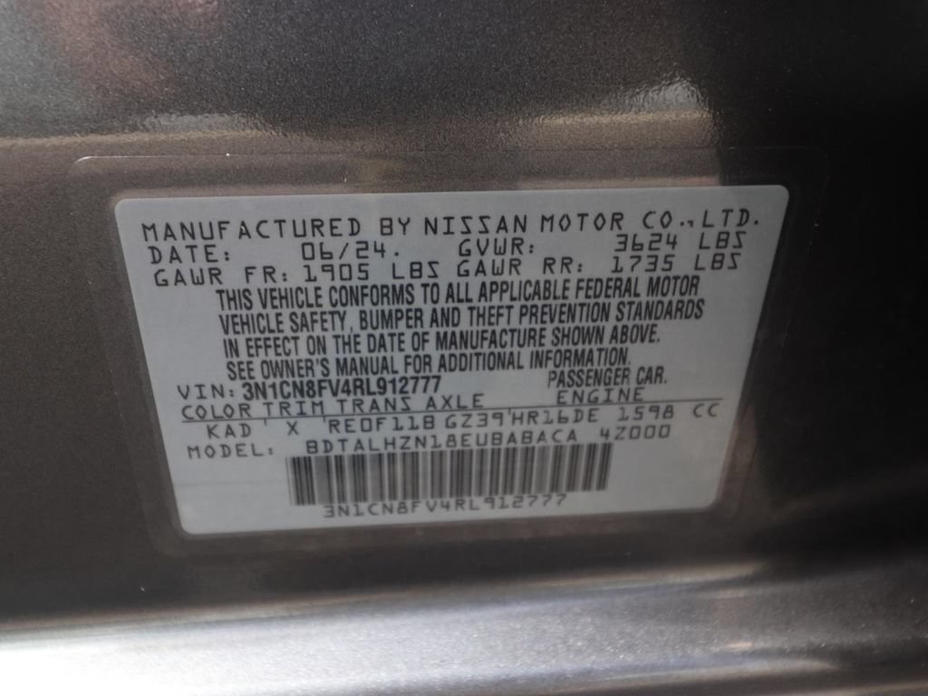 Used 2024 Nissan Versa SR FWD image 23