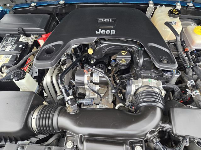Used 2020 Jeep Wrangler Unlimited Sahara AWD/4WD image 29