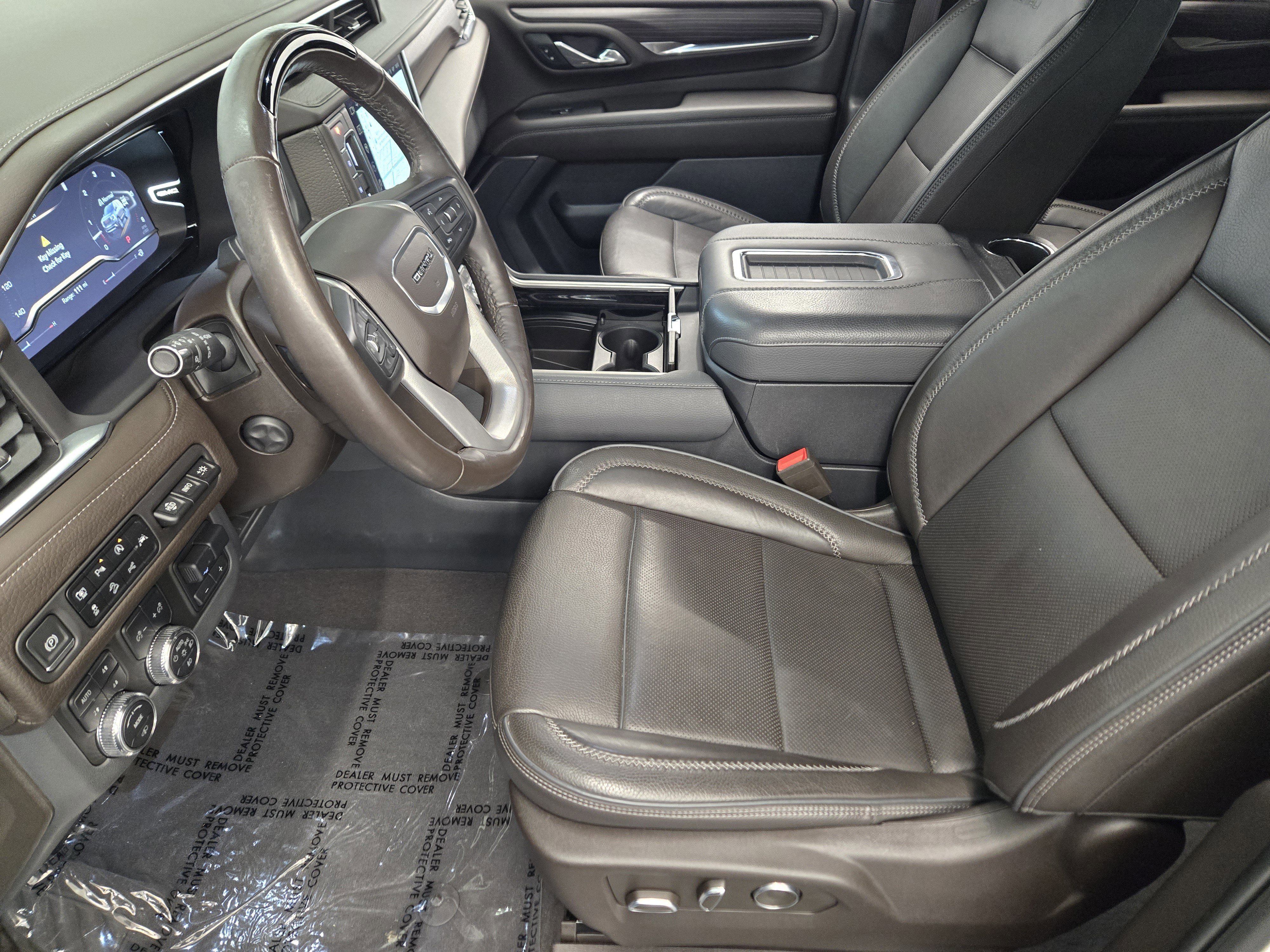 Used 2023 GMC Yukon XL Denali w/ Advanced Technology Package image 12