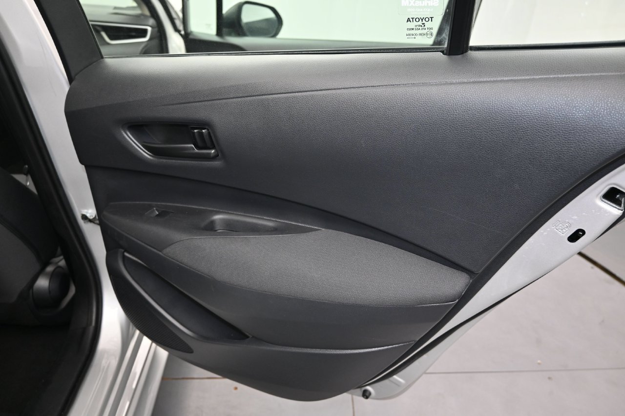Used 2024 Toyota Corolla LE FWD image 15