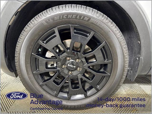 Used 2022 Kia Telluride SX w/ SX Prestige Package image 15