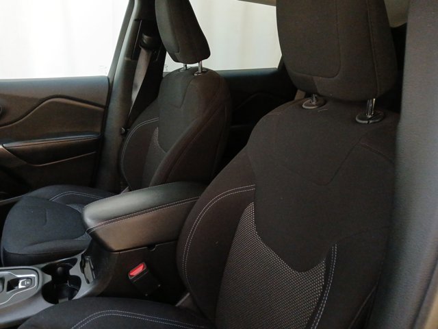 Used 2021 Jeep Cherokee Latitude image 20