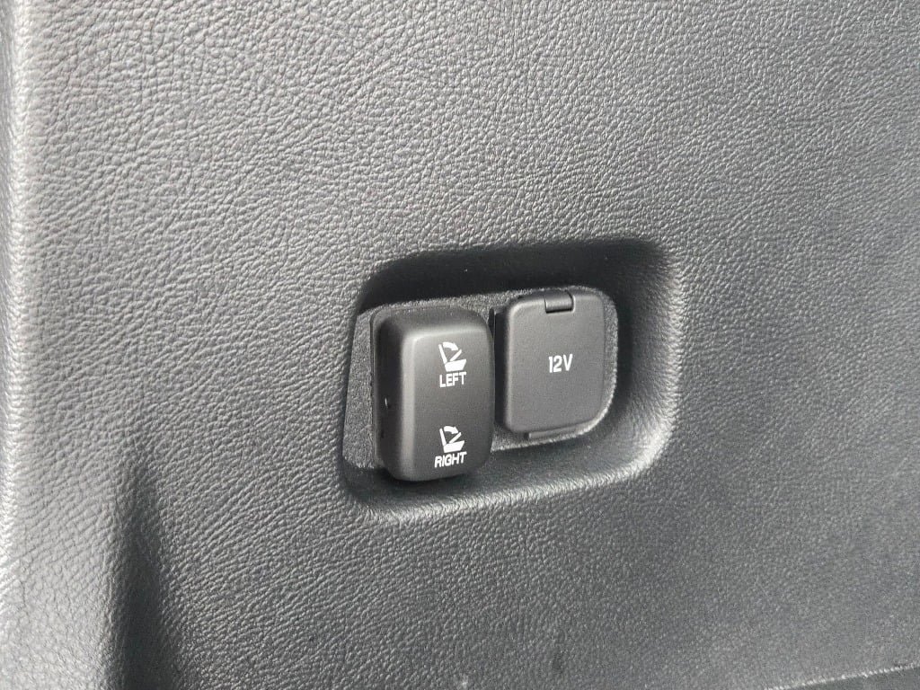 Certified 2022 Ford Edge ST-Line w/ Class II Trailer Tow Package image 18