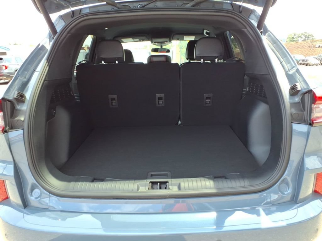 Certified 2024 Ford Escape ST-Line w/ Tech Pack #1 AWD/4WD image 10