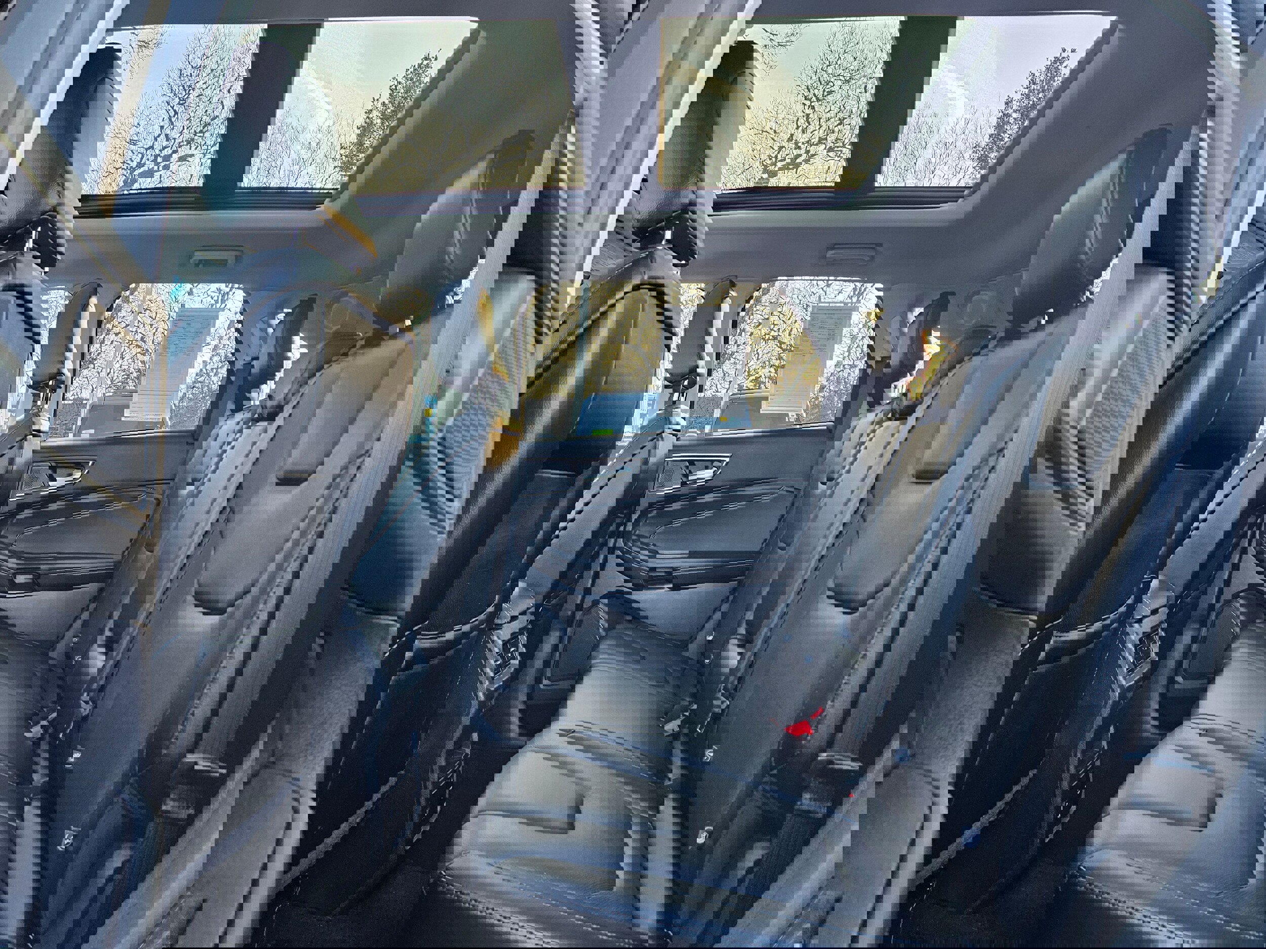 Certified 2022 Ford Edge Titanium w/ Equipment Group 301A image 9