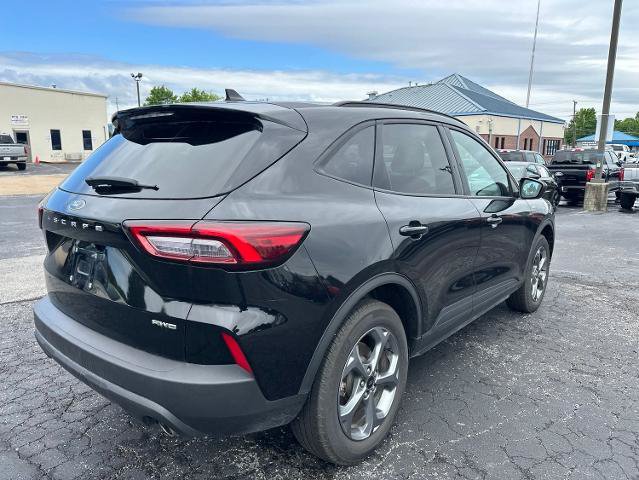 Certified 2025 Ford Escape ST-Line AWD/4WD image 3