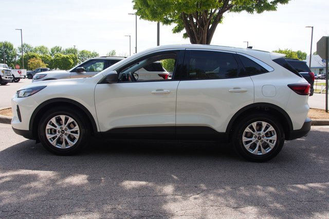 Certified 2023 Ford Escape Active w/ Tech Pack #1 FWD image 2