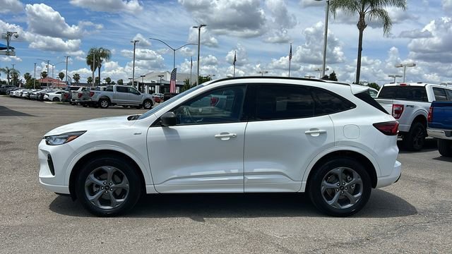 Certified 2024 Ford Escape ST-Line w/ Tech Pack #1 AWD/4WD image 7
