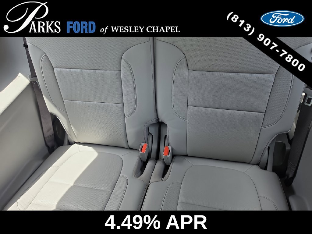Used 2020 GMC Acadia SLT w/ Driver Alert Package II FWD image 17