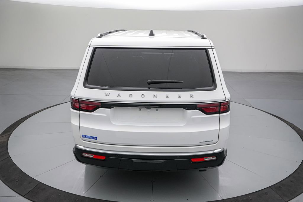 Used 2024 Jeep Wagoneer L Series II w/ Flexible Seating Group image 4